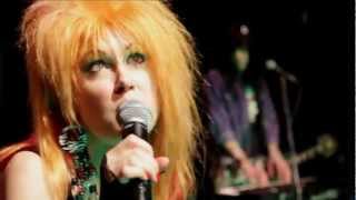 CYNDI LAUPER Tribute by The True Colors