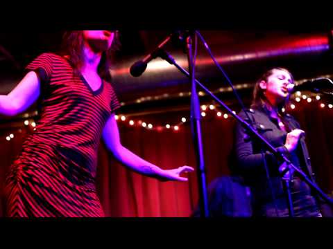 Jesca Hoop and Blake Mills & Co. doing Feast of the heart.