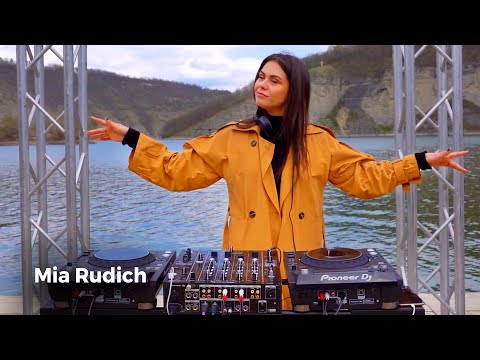 MIARA - Live DJanes.net 4.11.2021 / Progressive House & Melodic Techno DJ Mix