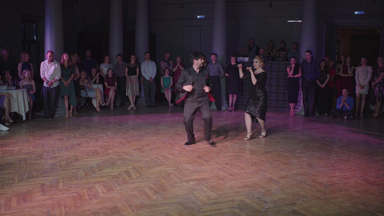 Ariadna Naveira & Fernando Sanchez, 4-4, "Arrabal" - Pedro Laurenz