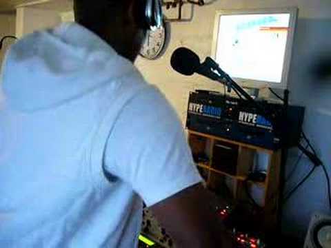 2tu4u - Marvin swiftfingers G plays with the FLAVA