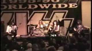 Kiss Nowhere To Run (Unplugged In Cleveland)