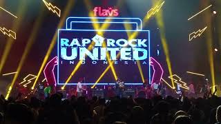 Download lagu Rap Rock United Indonesia Jump Around Flavs Reviva... mp3