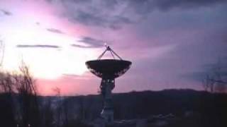 preview picture of video 'Sunrise Over MSU's Radio Telescope'