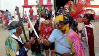 preview picture of video 'Amuzgos Danza de la Conquista II'