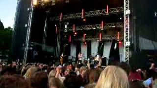 The Kooks - Seaside + Naive LIVE siesta 2011