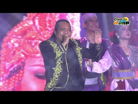 Lampa Lampa Pisang by Den Bisa