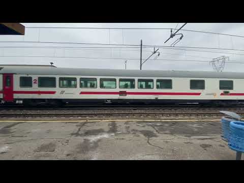 InterCity 1589 da Milano Centrale a Reggio Calabria Centrale in transito alla stazione di S.Miniato