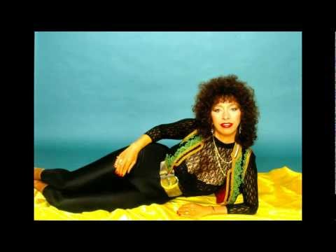 Zuzi Zu - Nocas mi srce place