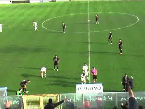 vigor lamezia poggibonsi errore dell'arbitro su un tuffo di un giocatore toscano