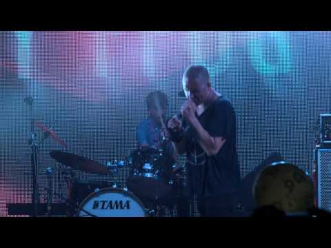 Y Ffug – Llosgwch y Tŷ i Lawr (Steddfod 2015)