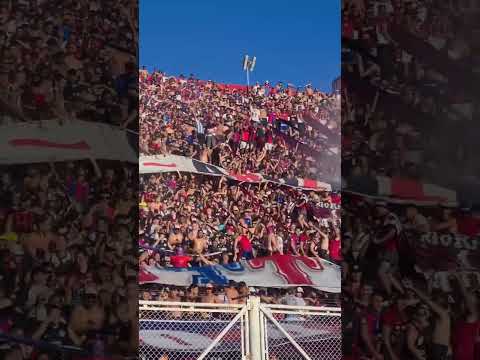 "Siguiendo a Boedo... locura total de la hinchada de San Lorenzo frente a River." Barra: La Gloriosa Butteler &bull; Club: San Lorenzo