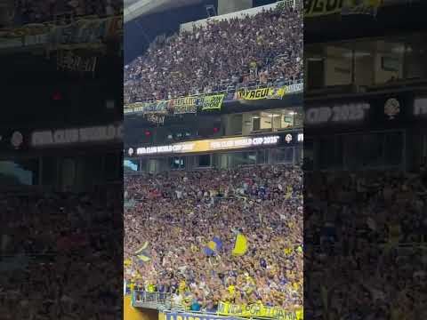 "LA HINCHADA DE BOCA NO PARA DE ALENTAR EN EL #mundialdeclubes2025 90 MINUTOS CANTANDO SIN PARAR!!!!!" Barra: La 12 &bull; Club: Boca Juniors
