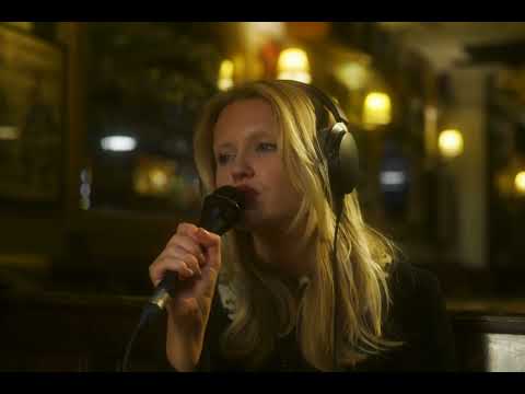 Lucy Blue - Play House (Live Session)