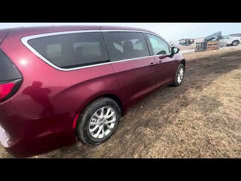 2023 Chrysler Pacifica Touring L AWD in Red for sale at Selkirk GM in Selkirk, MB