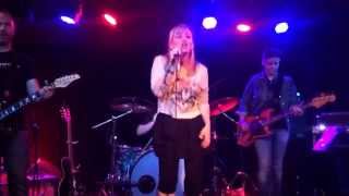 Kay Hanley performs &#39;Awake&#39; by Letters to Cleo, 04.26.14
