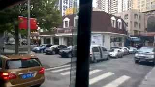 preview picture of video 'Яркий город, серый день, Китай, Далянь'