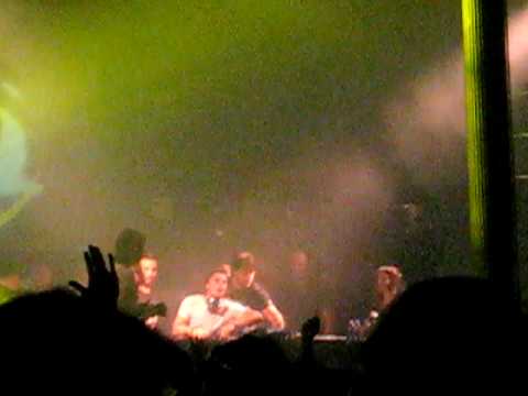 The Swedish House Mafia -  Hey boy hey girl Chemical Bros