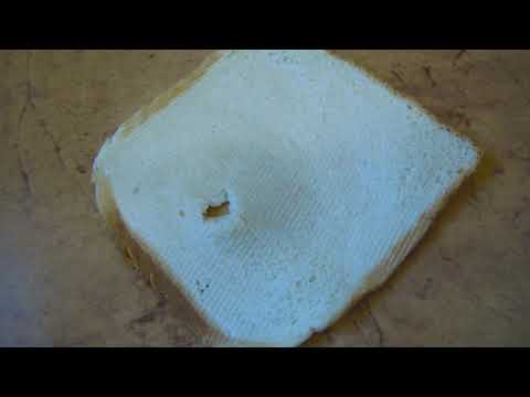 Silber High heels und Toast Scheibe    Silver high heels and toast slice