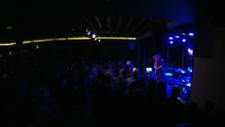 Adrian Belew Trio - Ampersand, Future, Boys Keep Swinging