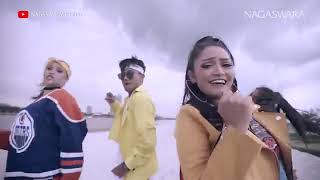 Siti Badriah - Lagi Syantik (Official Music Video NAGASWARA) #music