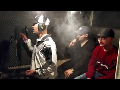 Azii x Pablito x BAMB1N0 - tRAPiwnica (prod. 1998beats)