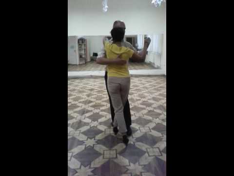 Oleh & Vira, Tango apilado, "Chau Pinela"