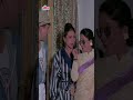 Excuse Me ये मेरा गाउन है इसको उतार के जाईये �