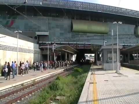 E189.400 Dispolok con carri vuoti in transito a Roma Tiburtina