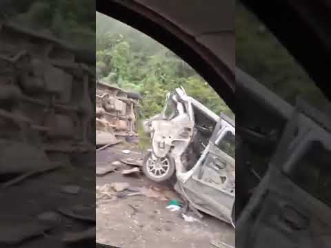FATAL ACCIDENTE EN LA CARRETERA COCHABAMBA - SANTA CRUZ A LA ALTURA DEL CAÑADON COLOMI