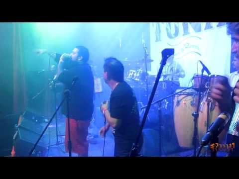 10 Reyna de Cumbias - Celso Piña & Pato Machete