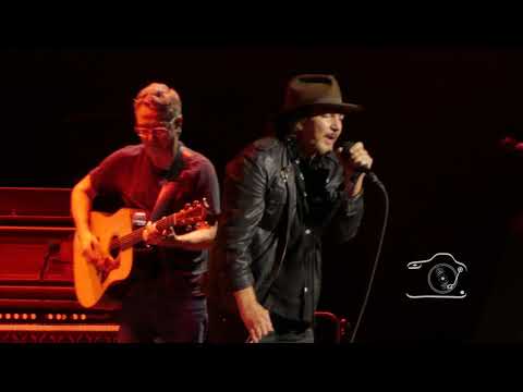 Pearl Jam at Rogers Arena- Daughter (with verse of Bobcaygeon)