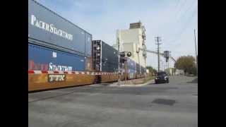 preview picture of video 'Union Pacific Intermodal at Duff Avenue in Ames, Iowa'