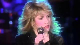 Stevie Nicks - Outside the Rain / Stand Back - US Festival 1983