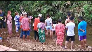 Download lagu Meri anak mit mandi mp3