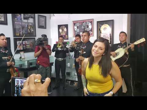 JACQIE RIVERA cantando "Ya Lo Sé"