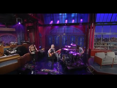 "Whirring" by The Joy Formidable on Late Show With David Letterman
