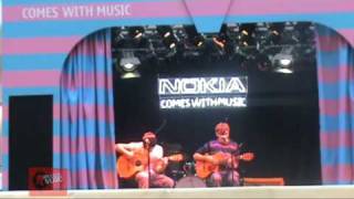 Fran & Josh 'Better Off Alone' - Nokia Comes With Music Human Jukebox