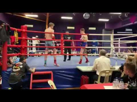 Callum Blackmore vs Angus Paterson Round 2 - Muay Thai