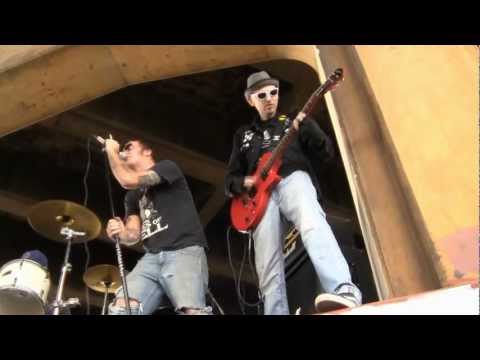 Al Bundies Army - Hunchback Mountain (Music Video)