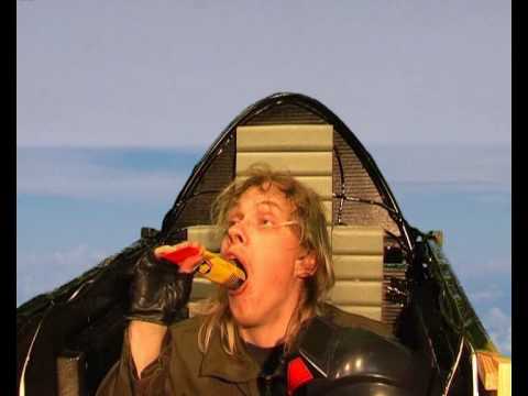 Topless Gun -markkinointivideo