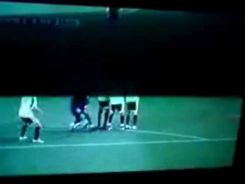 Amaaaazing free kick goal by Zlatan Ibrahimovic!