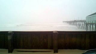 preview picture of video 'Irene 300 PM at Avalon Pier'