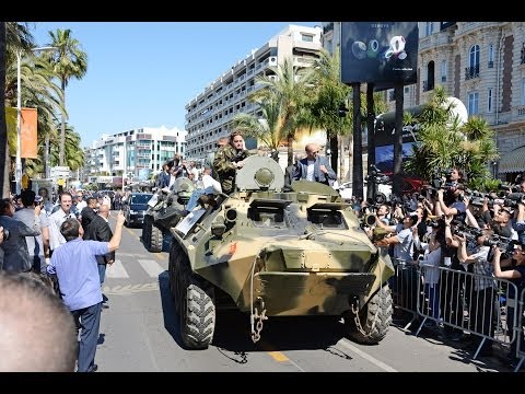 The Expendables 3: Arnold, Sylvester Stallone, Harrison Ford and Mel Gibson Ride a Tank | ScreenSlam