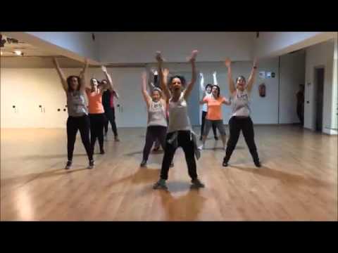 REMENEA   Watatah   Zumba Mega mix 50 Con ALBA DURAN  JAM DANCE