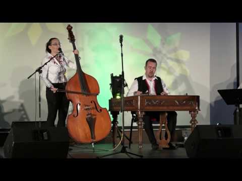 Slančíkovci a hostia