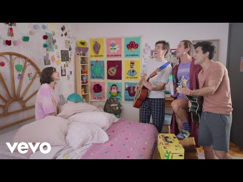 Las mañanitas (De "Disney Papás por Encargo" I Disney+ I Momento musical)