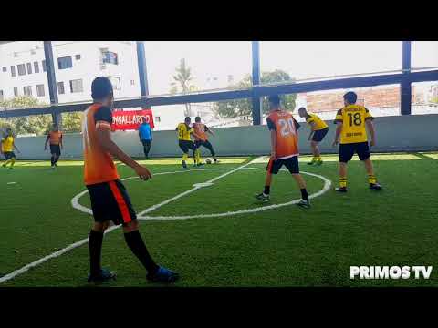 Los Primos vs El Clan