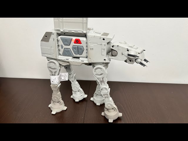 Vídeo relacionado con Star Wars La colección Vintage, Imperial Remnant AT-RT, The Mandalorian & Grogu, Vehículo Premium a Escala de 9,5 cm, Incluye Figura de acción