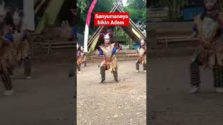 Download lagu Esemannya Bikin Adem!! Srikandi New Kalong Ireng#keseniantradisional #topengireng #shorts mp3 Download lagu Esemannya Bikin Adem!! Srikandi New Kalong Ireng#keseniantradisional #topengireng #shorts mp3